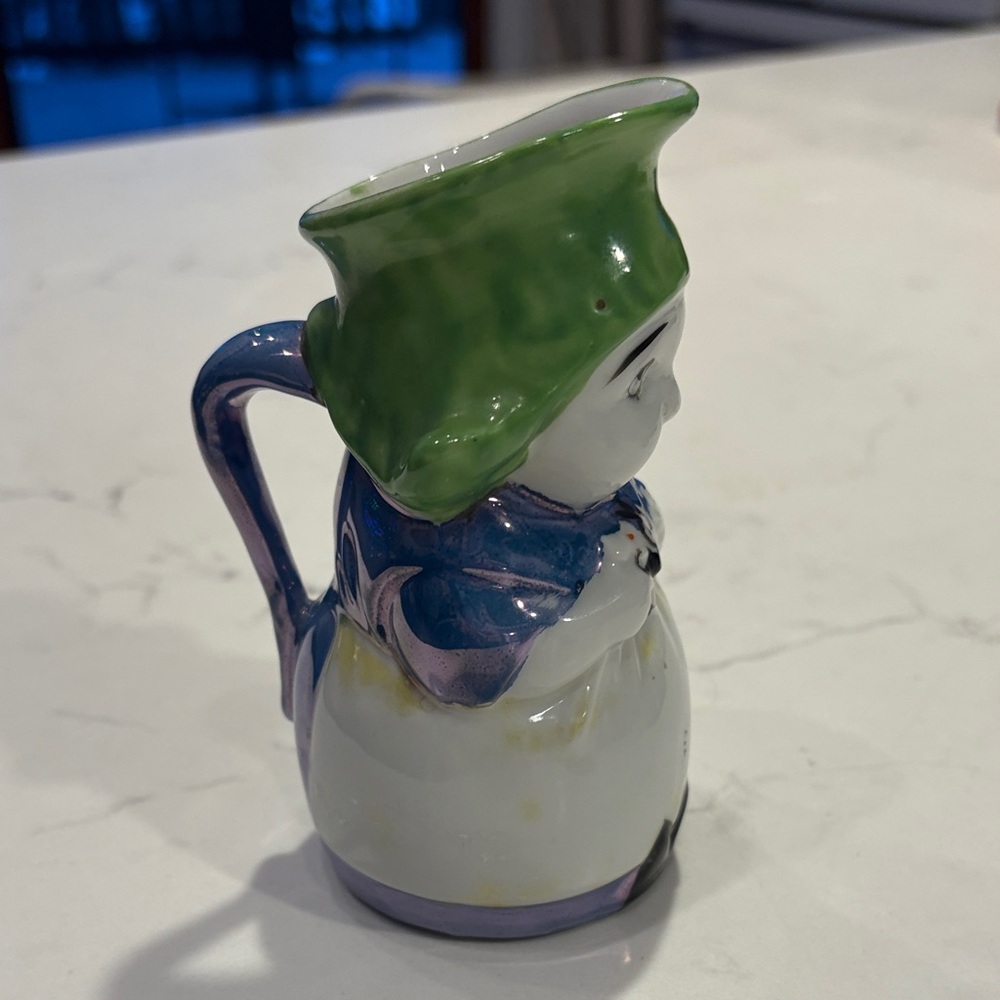 Vintage Gold Castle hand-painted Chikusa‎ lusterware Dutch girl creamer - Picture 2 of 6